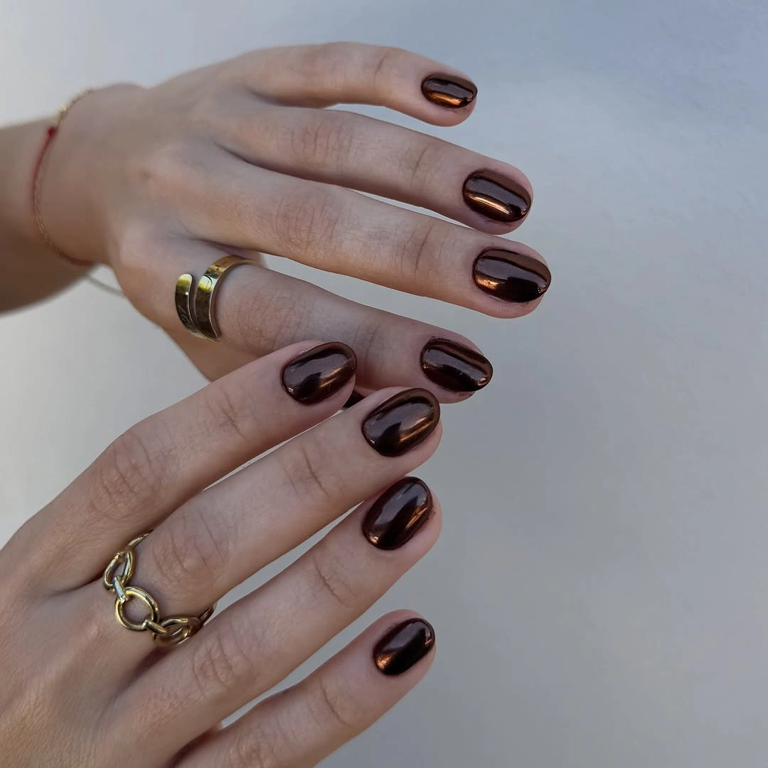 Fall nail idea: short oval dark espresso manicure