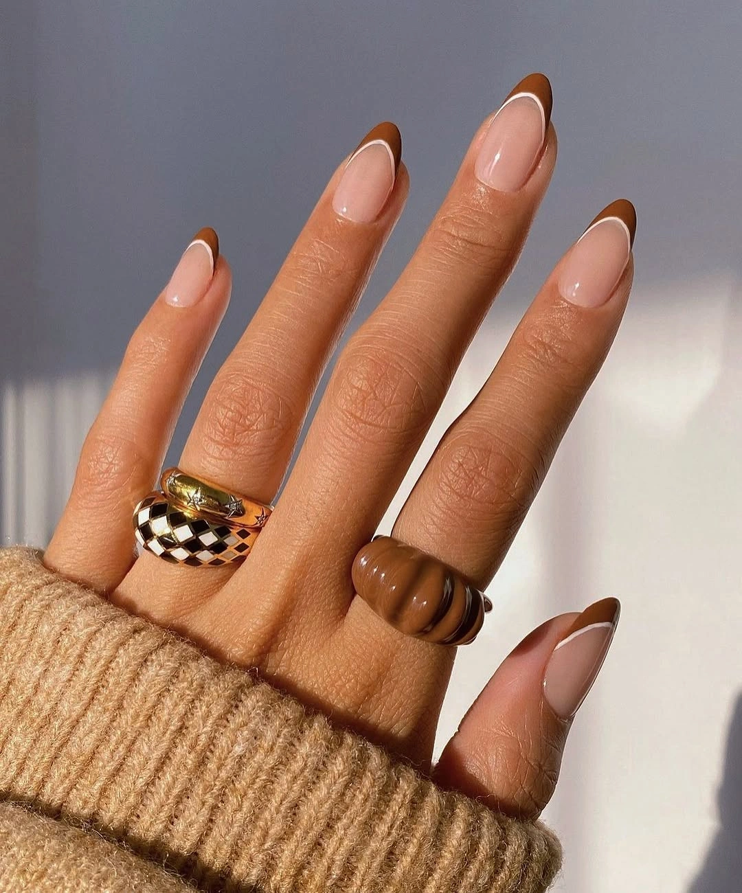caramel bands on long almonds