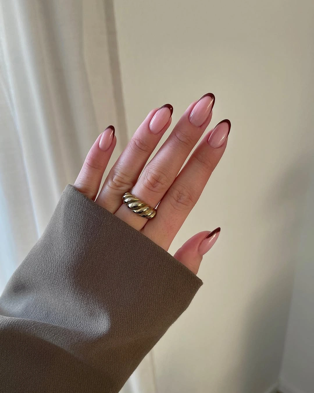 pink almond nails with burgundy outlined tips