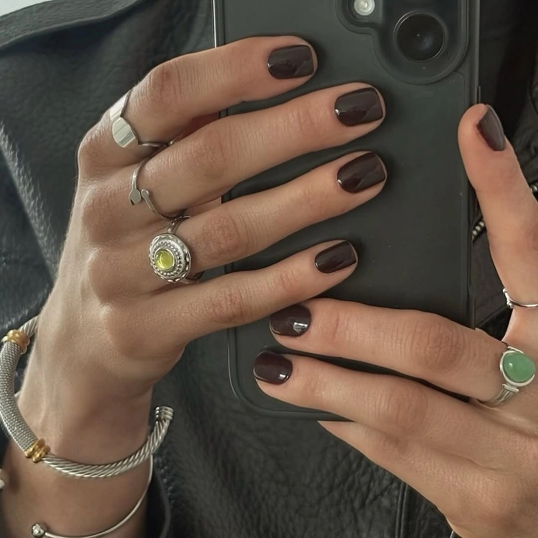 short dark brown nails with clear blocks
