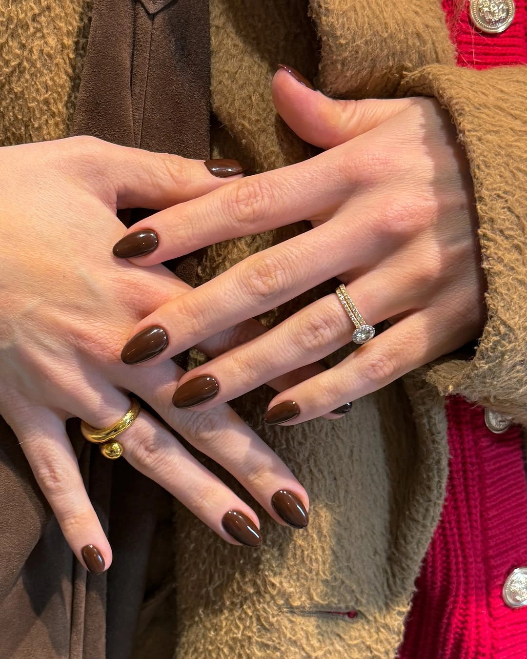 short glossy brown almond nails for fall