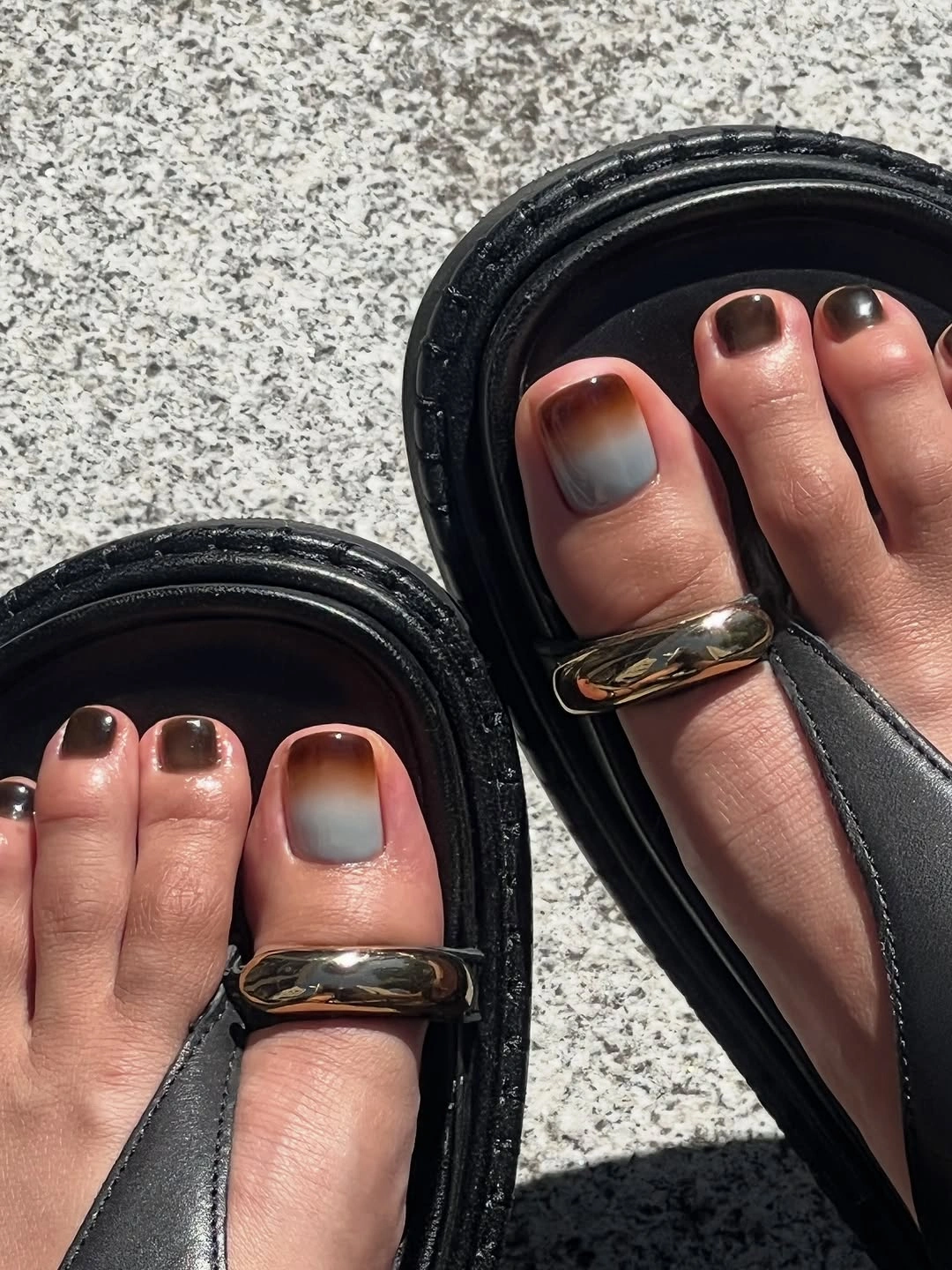 Blue gray big-toe accents with dark sandal-ready toes