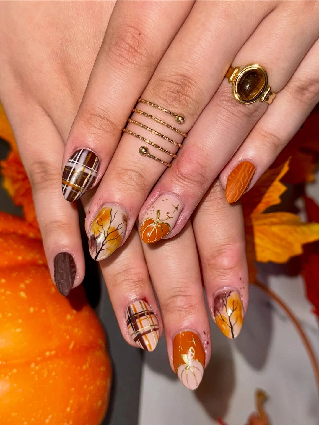 burgundy tan and gold geometric wedding nail design