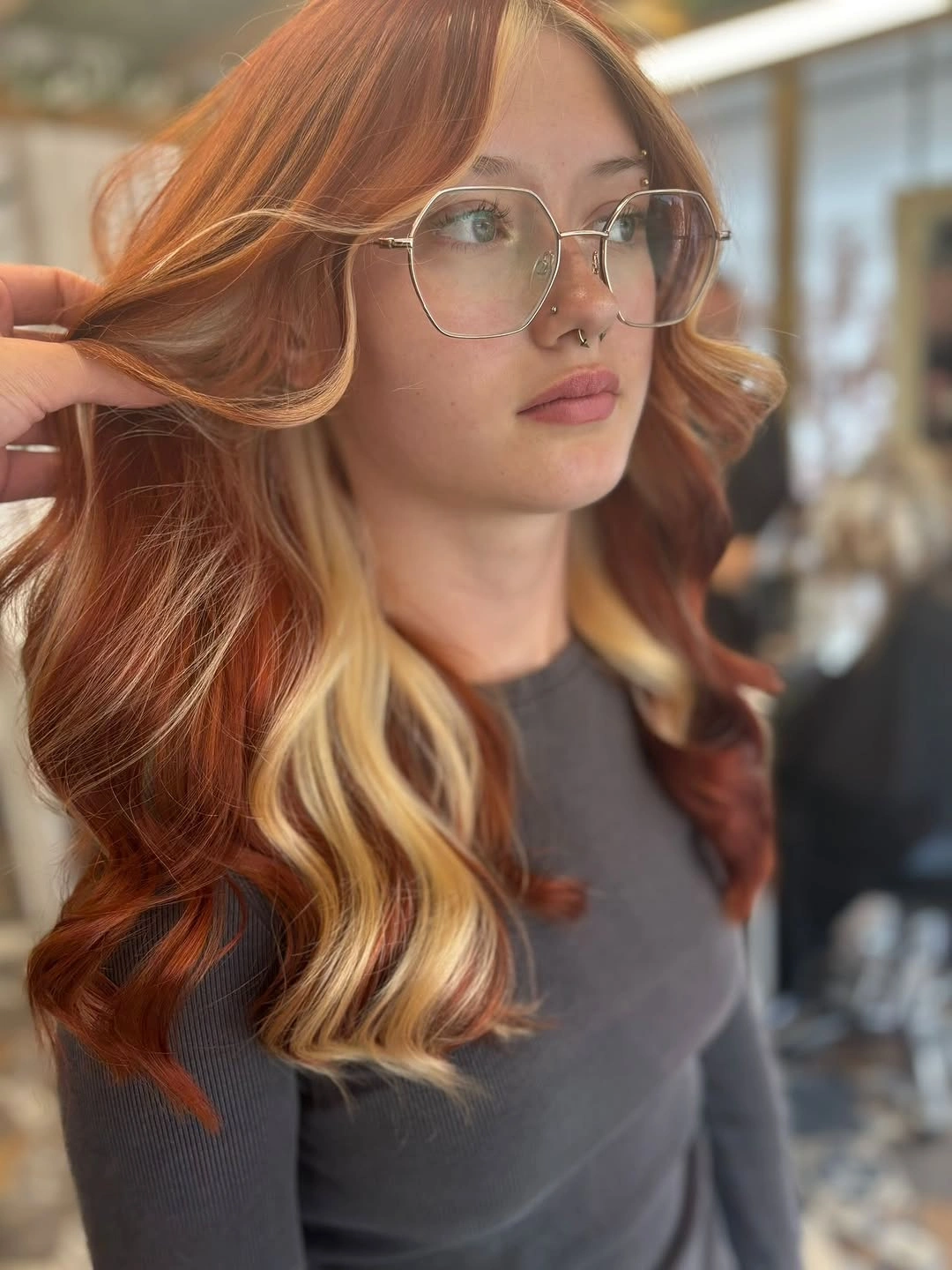 copper red medium-long layered waves with blonde face frame